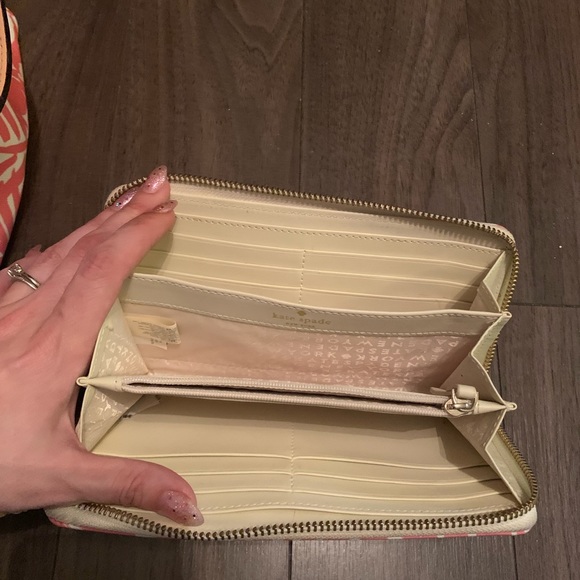 Kate spade purse and matching wallet - Picture 2 of 5